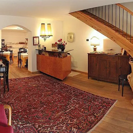 Otel Garni 3*